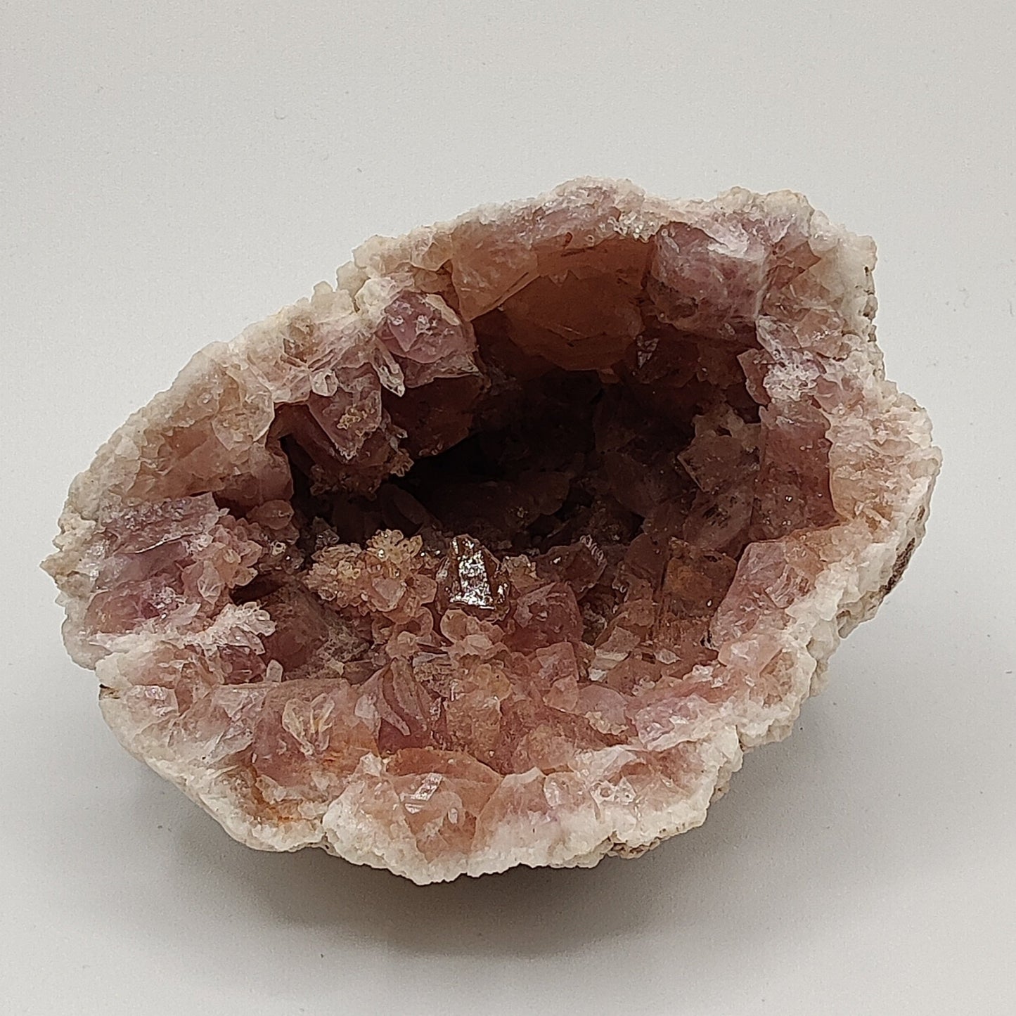 Geoda de amatista rosa