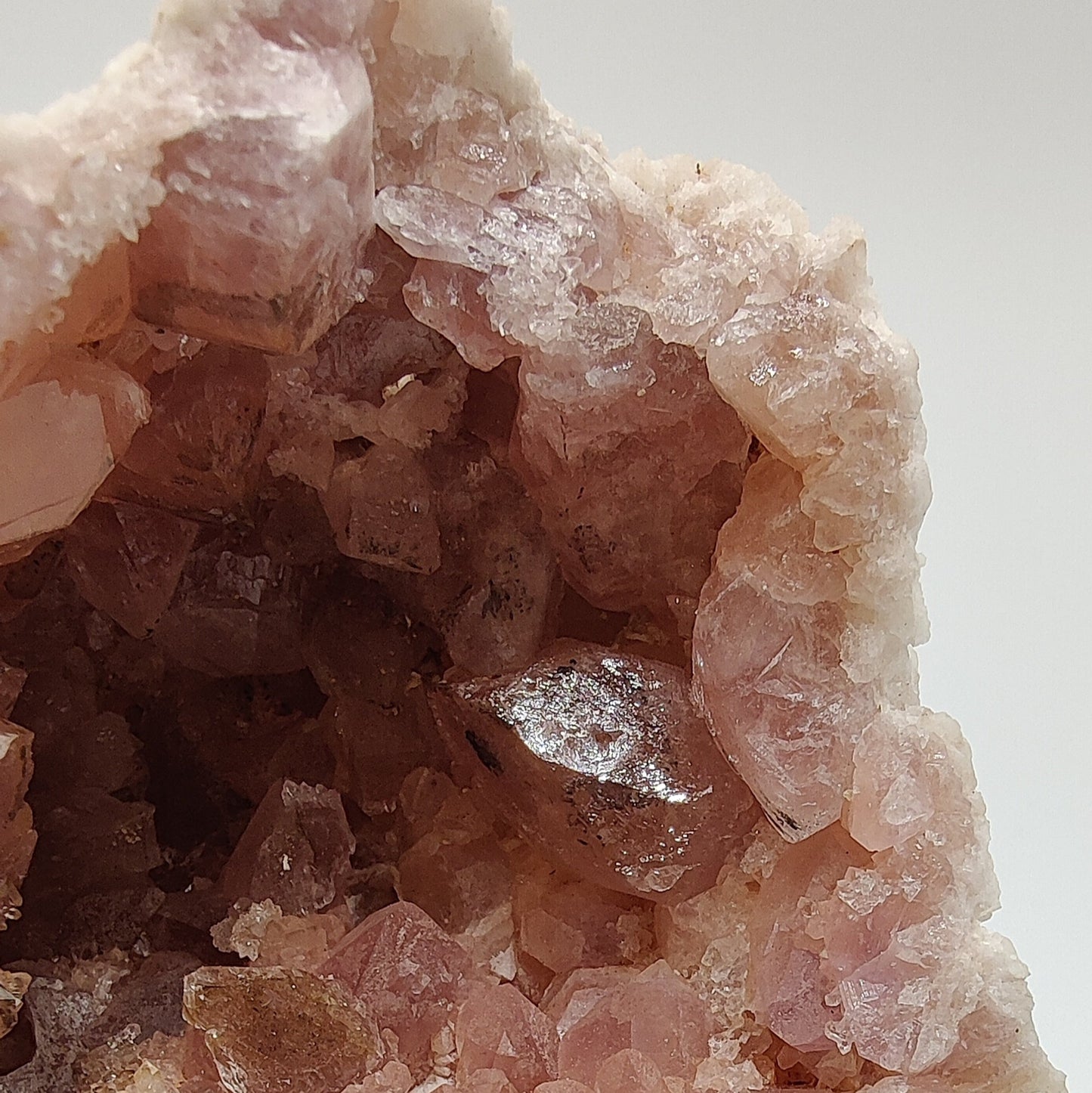 Geoda de amatista rosa