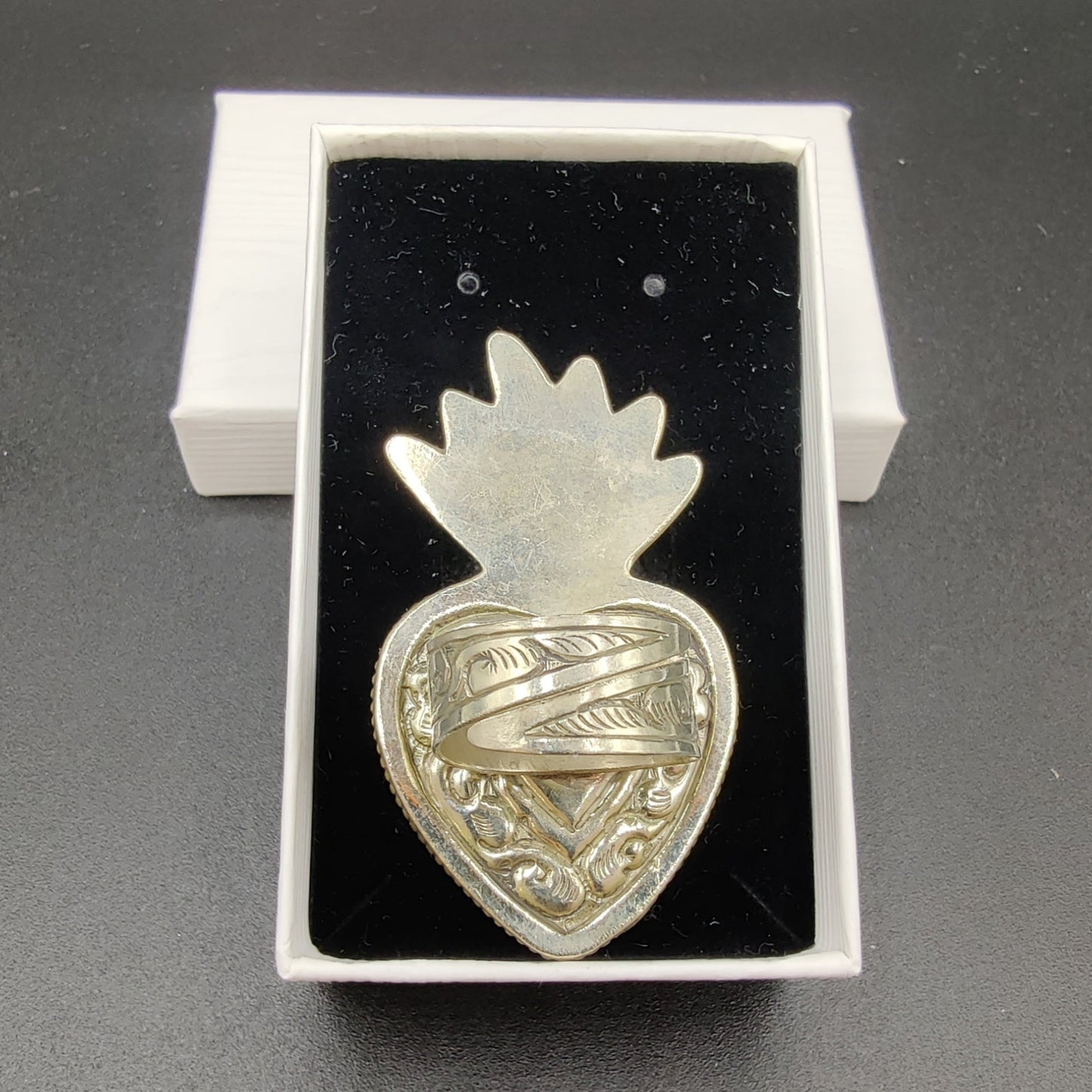 Anillo ónix negro y piedra luna arcoíris