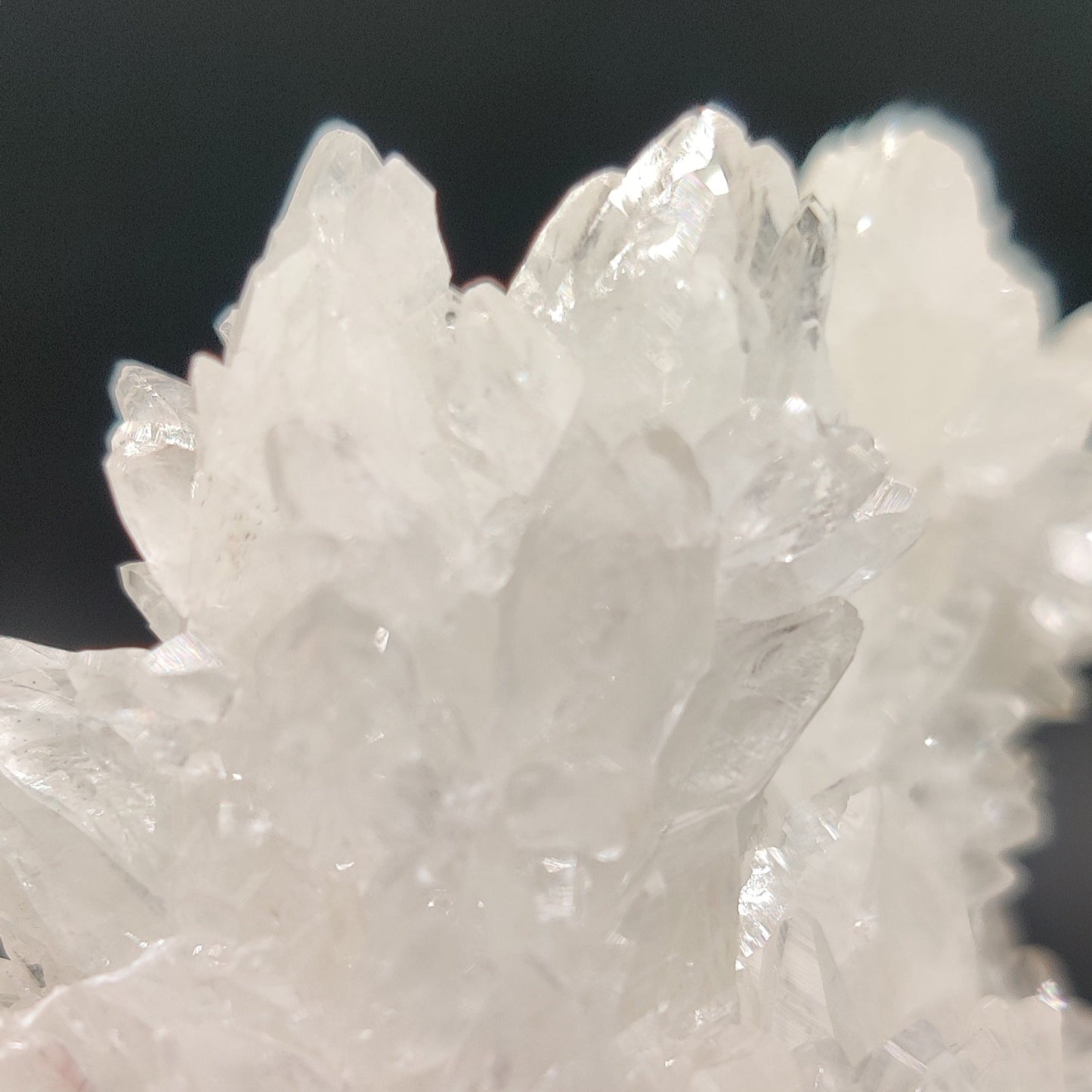 Aragonito coraloide. "Cave calcite".