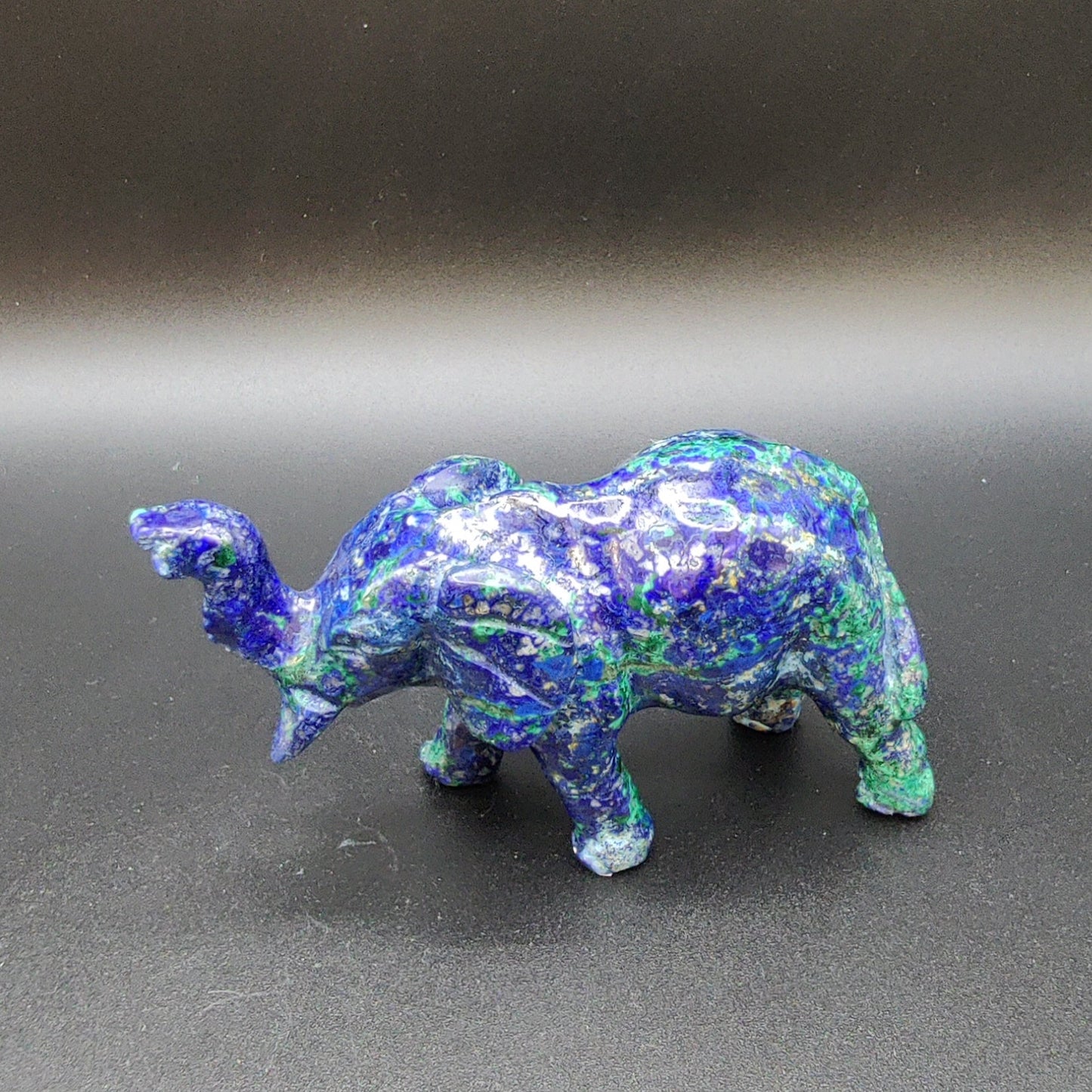 Elefante azurita con malaquita