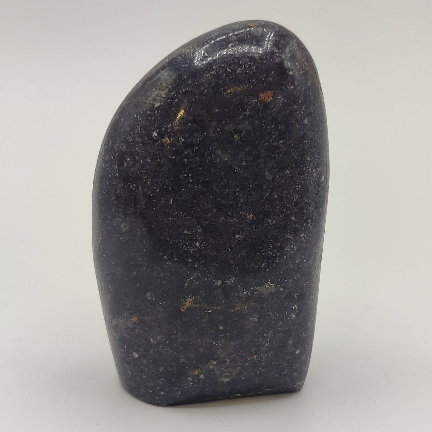 Mica lepidolita pulida