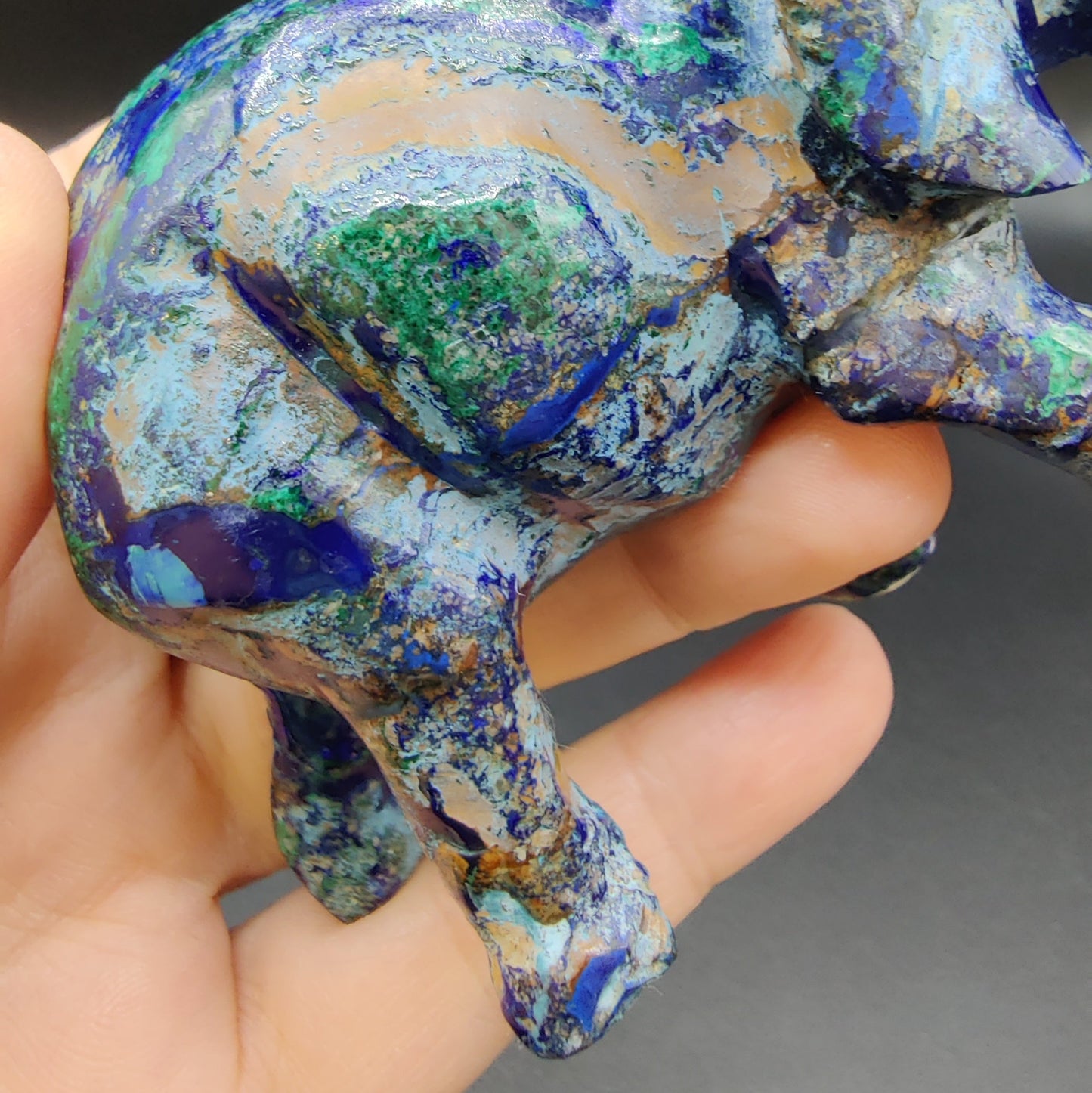 Elefante azurita con malaquita