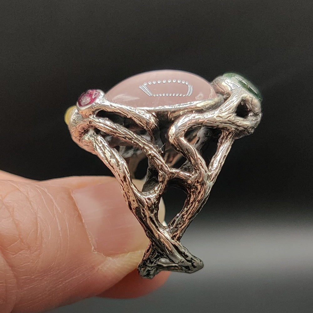 Anillo en plata y cuarzo rosa