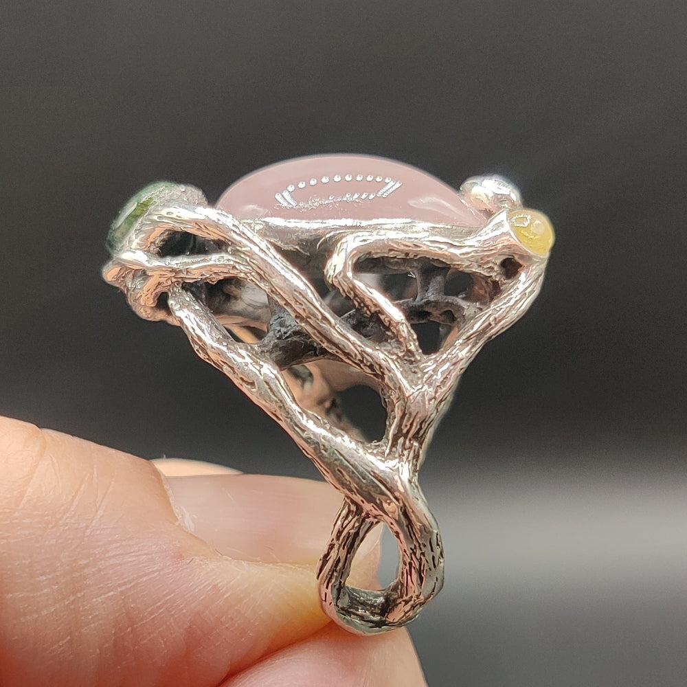 Anillo en plata y cuarzo rosa