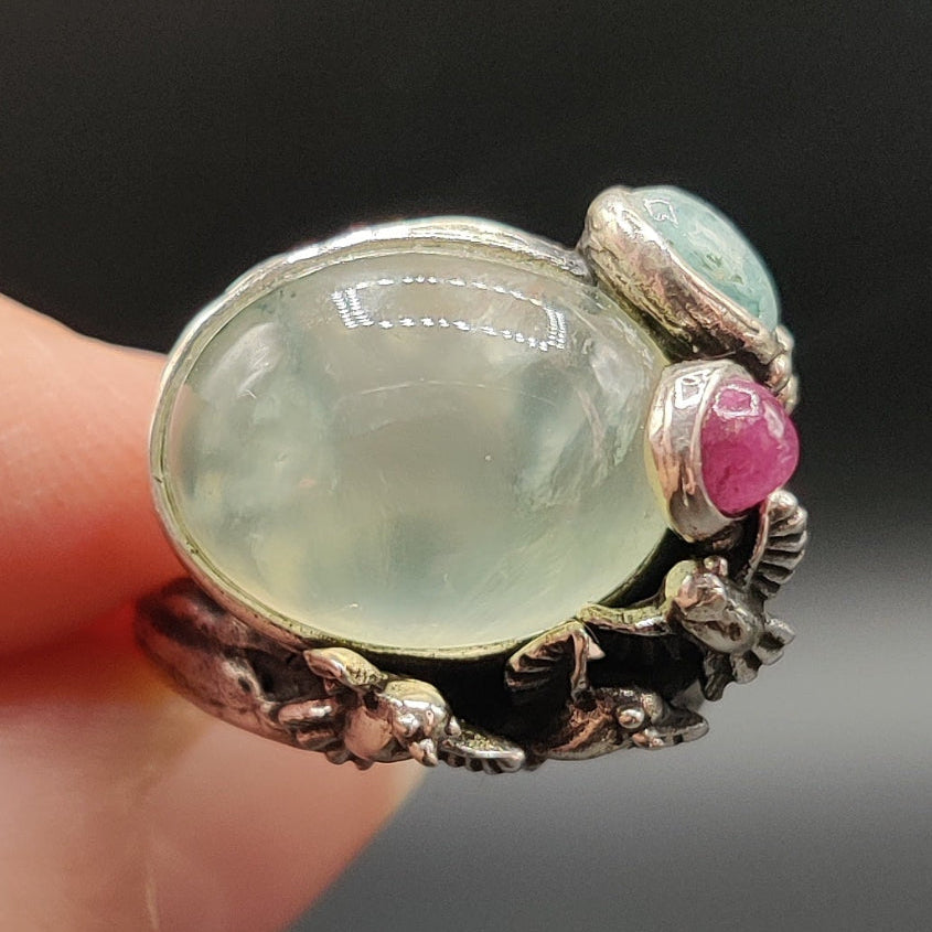 Anillo en plata y prehenita