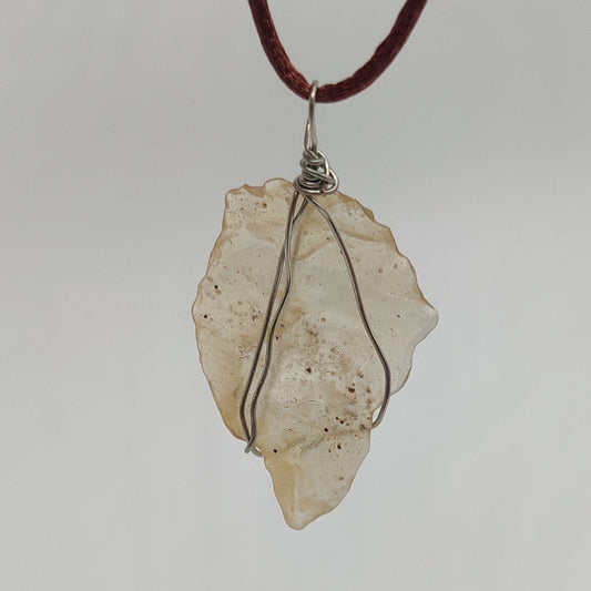 Cristal líbico colgante (Tectita)