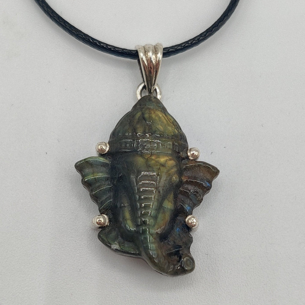 Ganesha colgante de Labradorita en plata