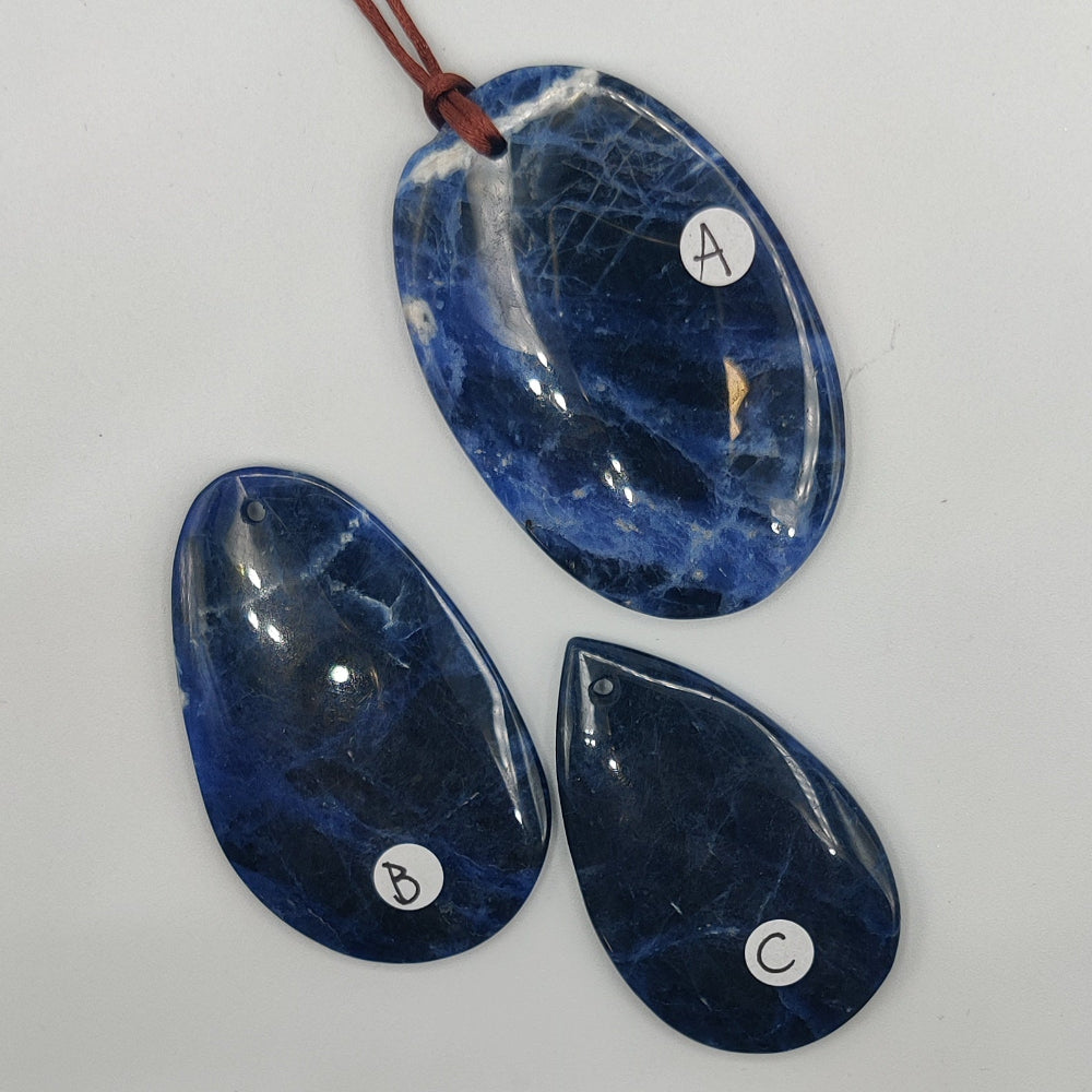 Sodalita colgante