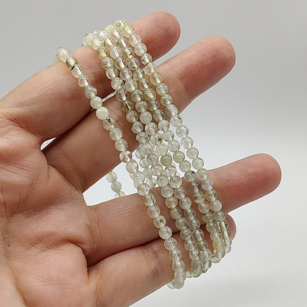 Prehnita pulsera