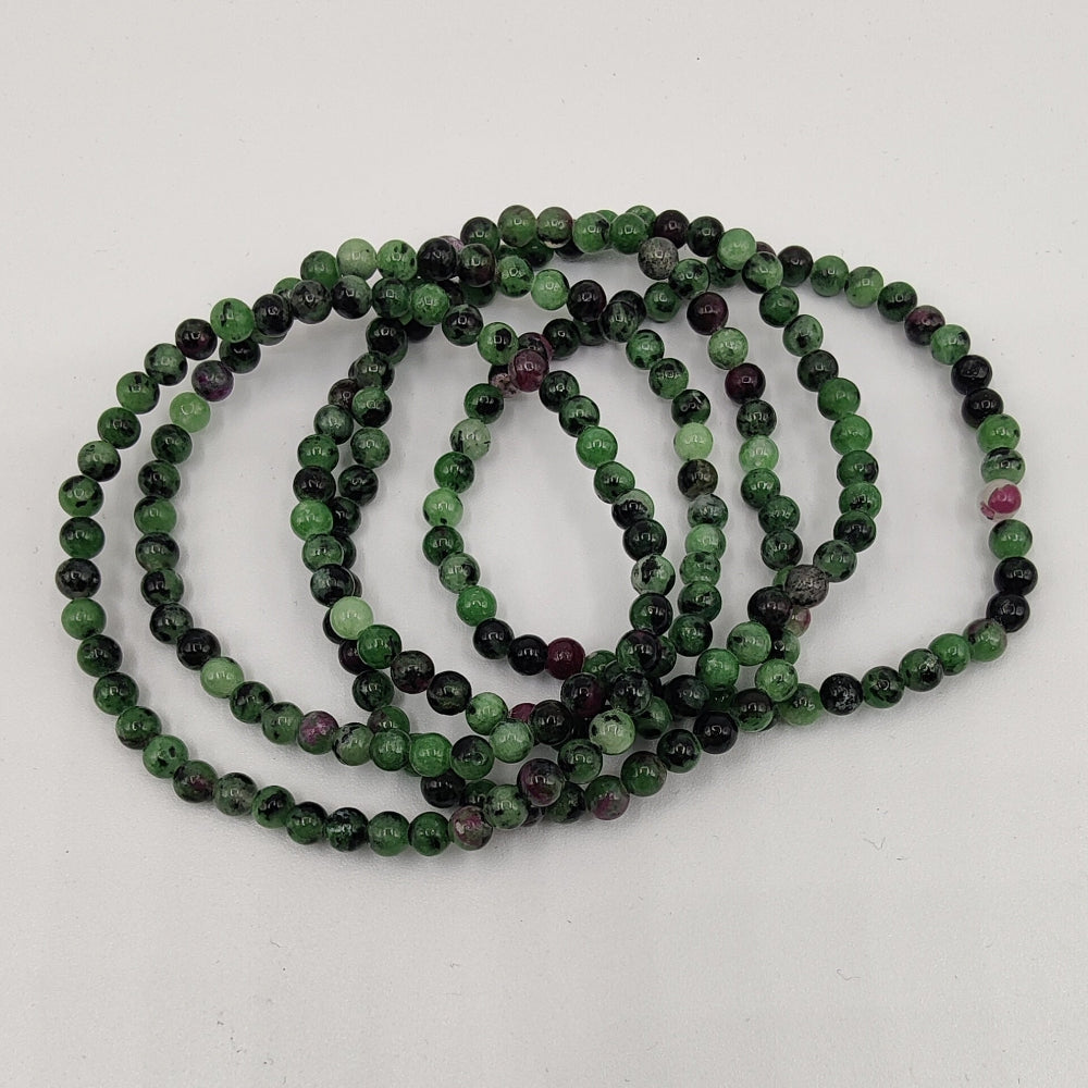 Pulsera de zoisita con rubí