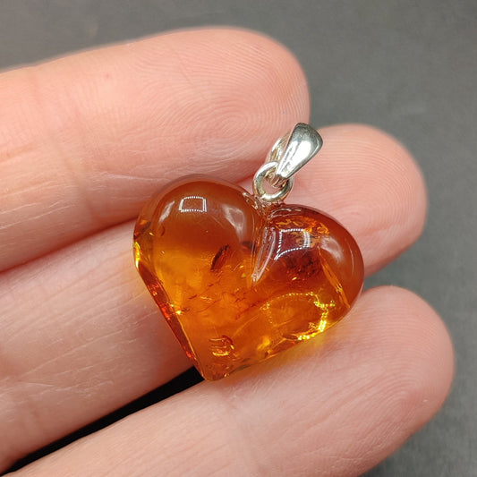 Colgante corazón Ámbar con plata