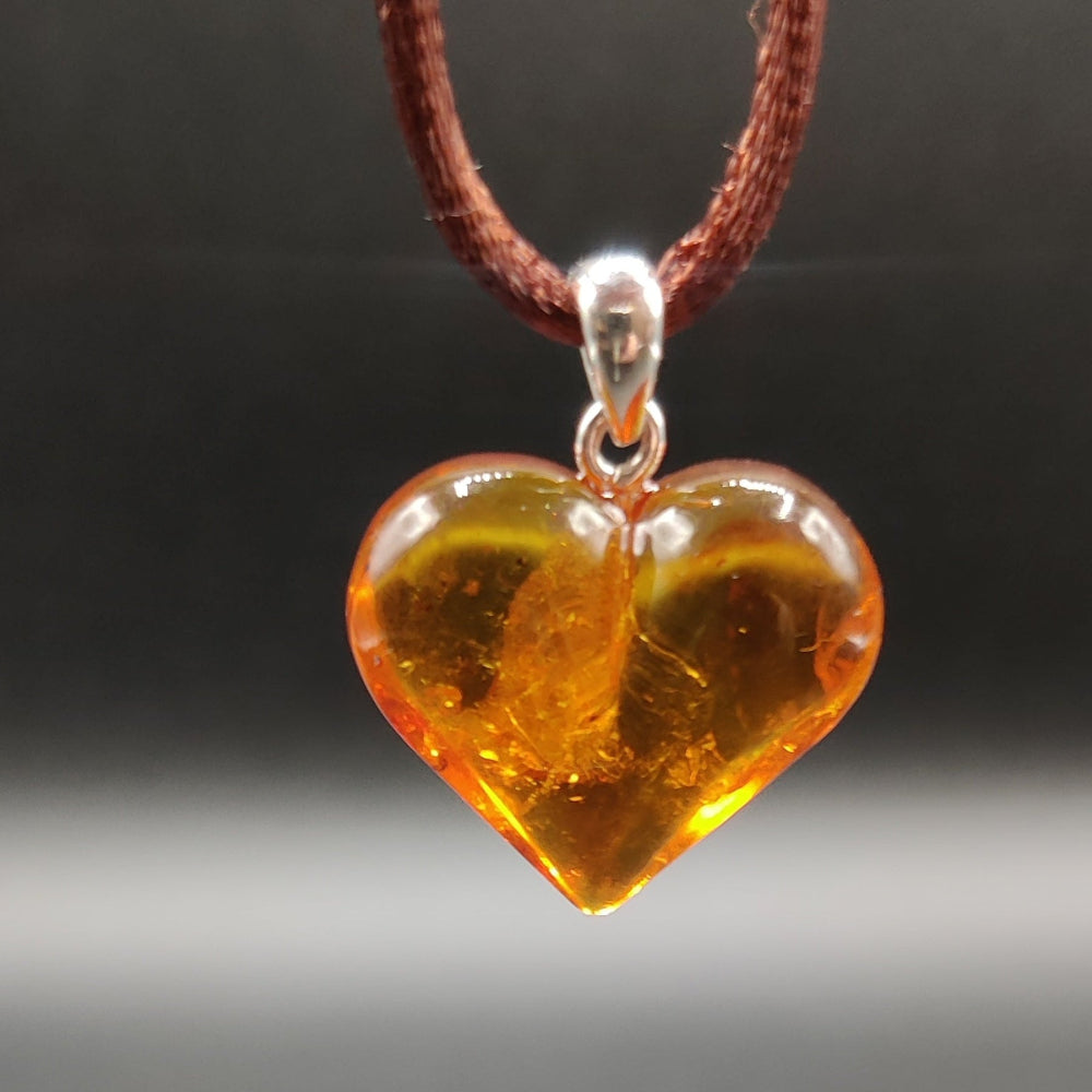 Colgante corazón Ámbar con plata