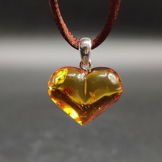 Colgante corazón Ámbar con plata