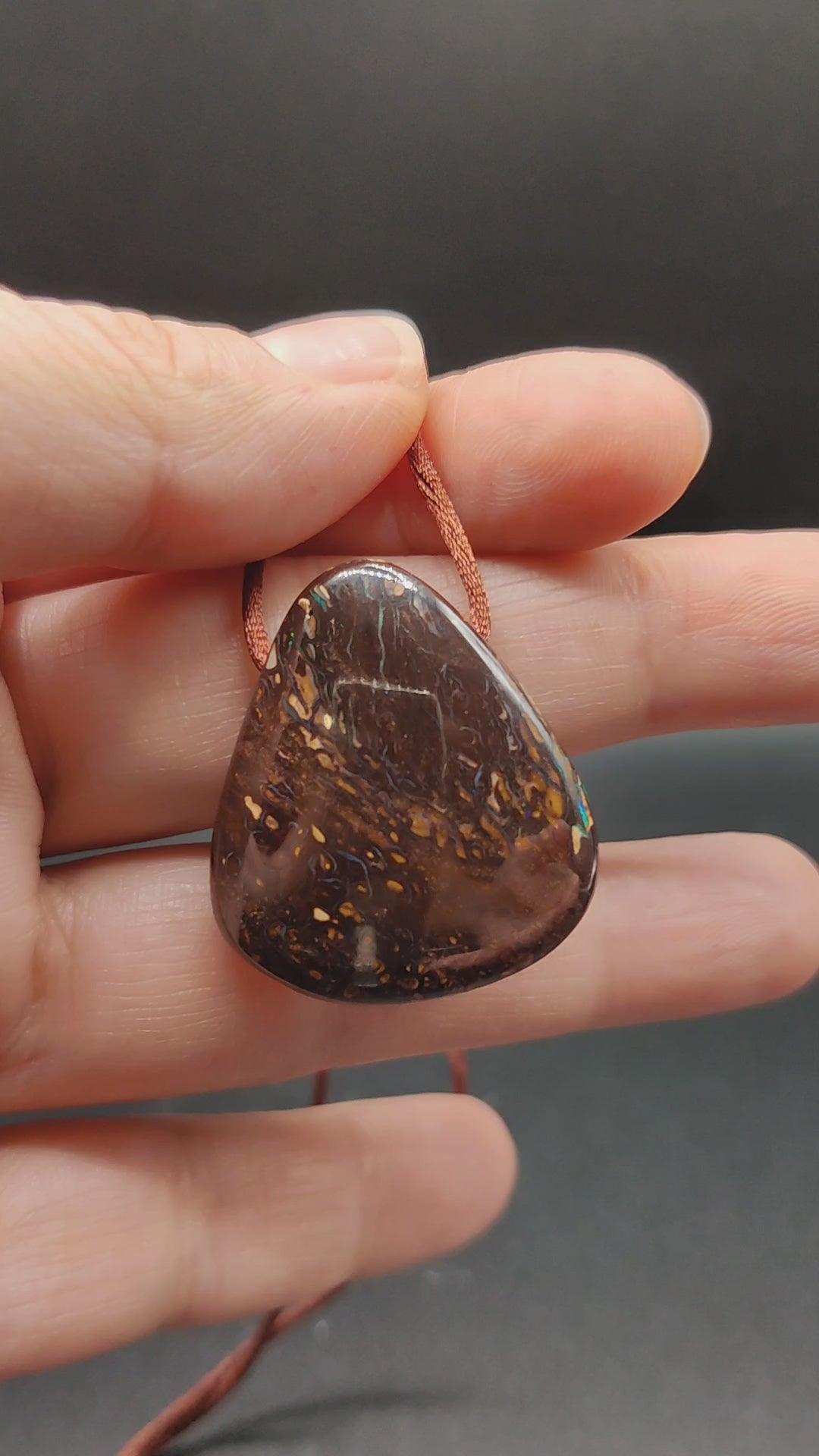 Video-Opalo-boulder-colgante-