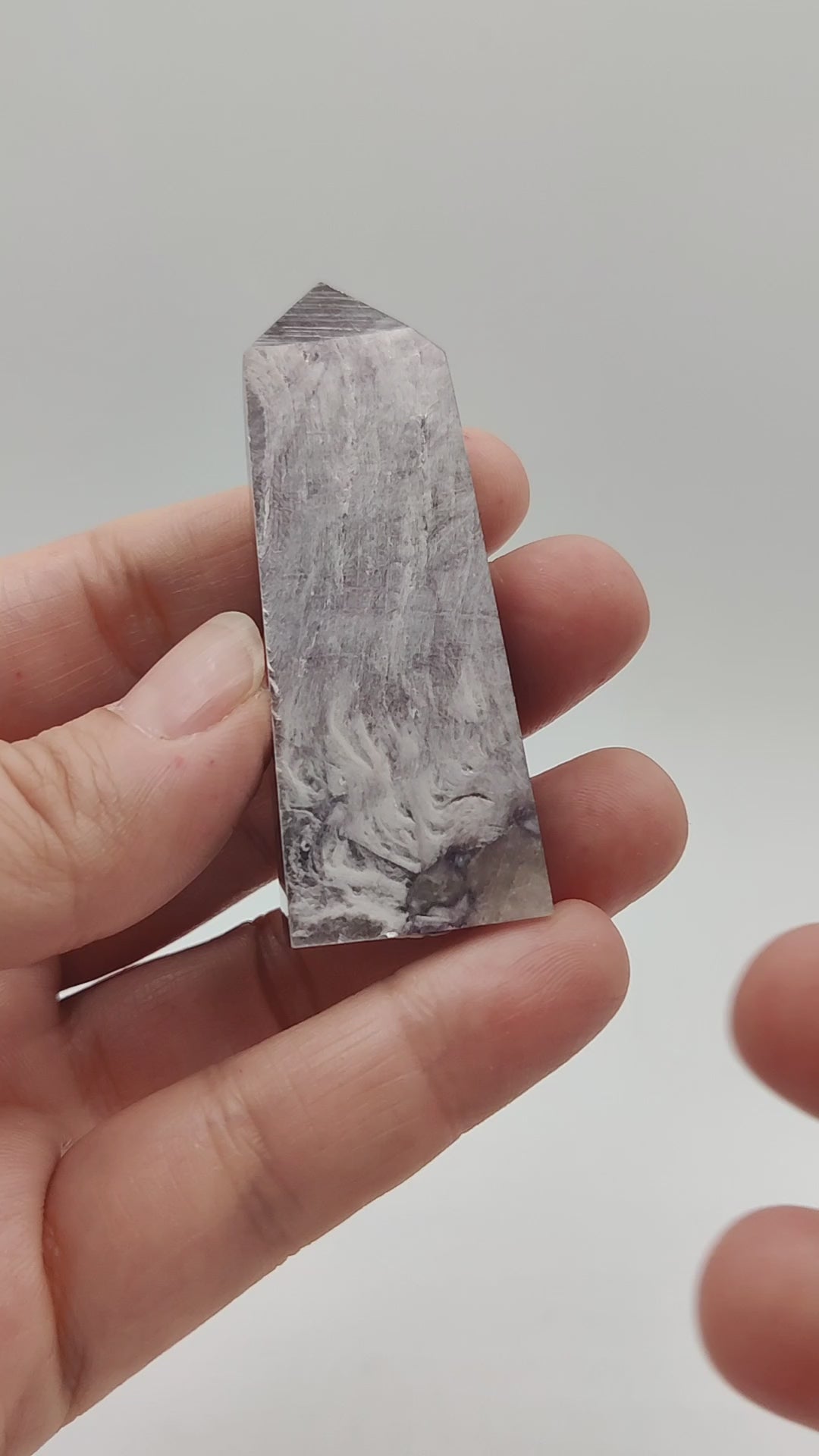 Video-Mica-lepidolita-punta-1