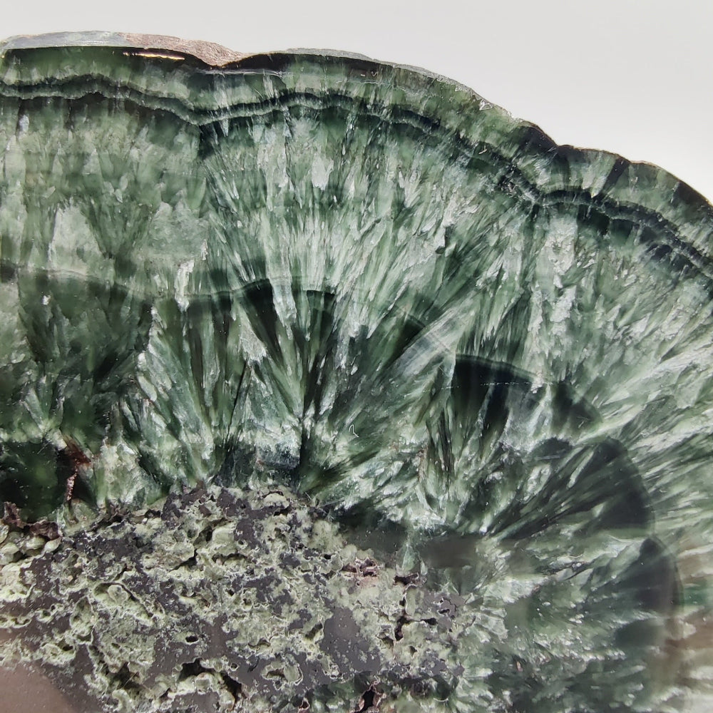 Serafinita extra con Hematites